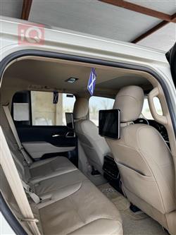 تۆیۆتا لاند کروزەر